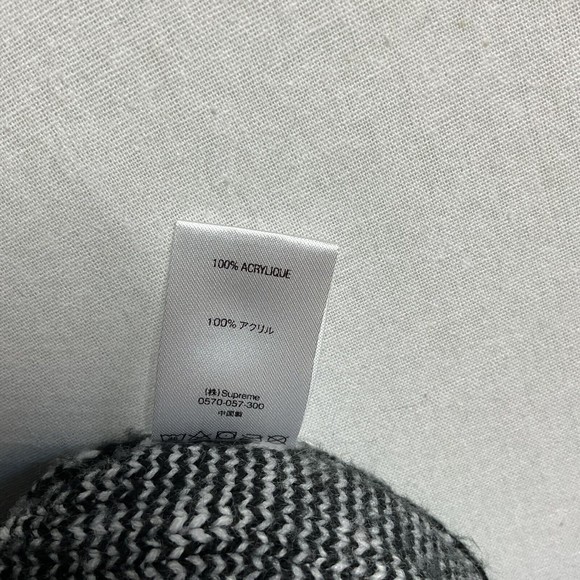 SUPREME - New York Skyline Stitch Knit Sweater White & Black FW20 sz L - Picture 6 of 8